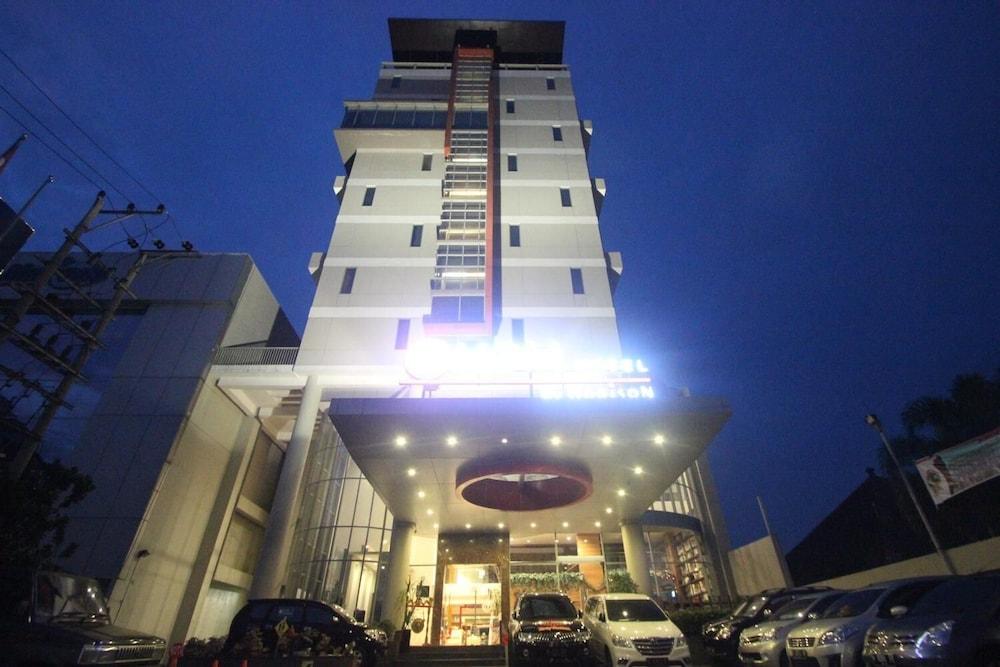 @Hom Semarang Simpang Lima Hotel ภายนอก รูปภาพ
