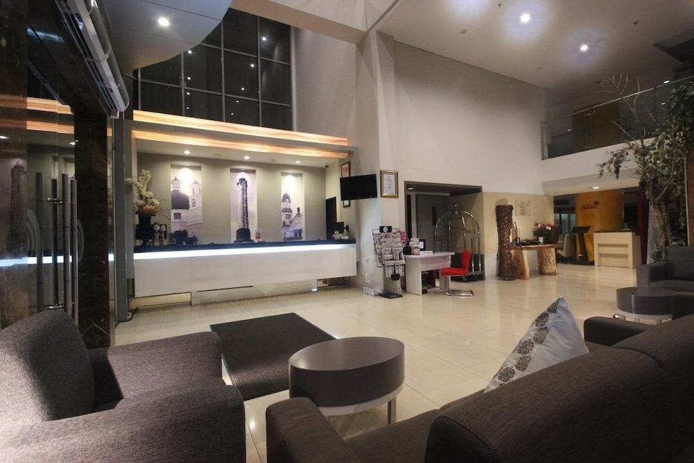 @Hom Semarang Simpang Lima Hotel ภายนอก รูปภาพ
