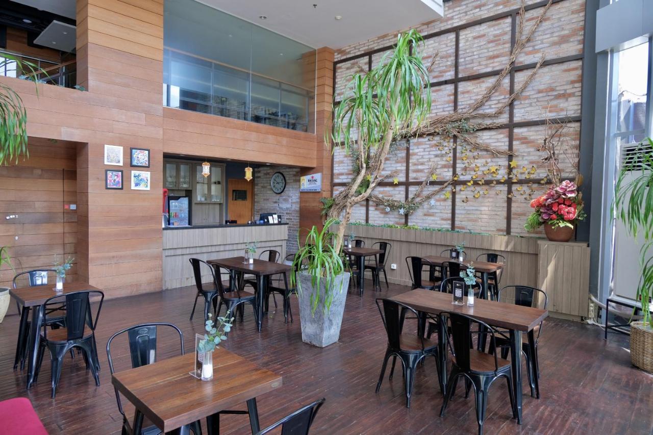 @Hom Semarang Simpang Lima Hotel ภายนอก รูปภาพ